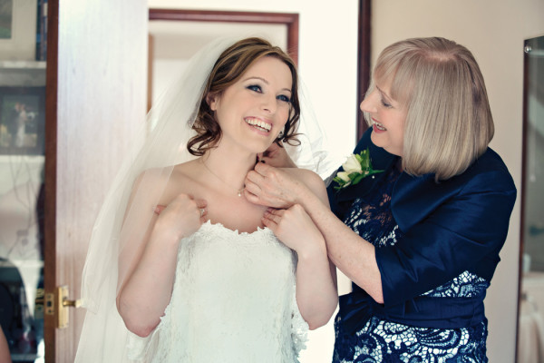 wedding day schedule. Natural wedding makeup and soft relaxed low bun hairstyle for a bride. Created by Pam Wrigley bridal hairstylist and wedding makeup artist, London.