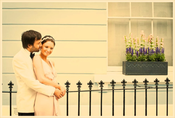 wedding day schedule. Beautiful natural bridal makeup for the bride by Pam Wrigley. Plus messy low bun wedding hairstyles for long hair by wedding makeup artist and bridal hair stylist in London.