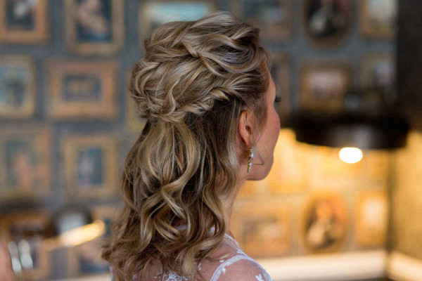 WEDDING HAIRSTYLES <br>FOR MEDIUM HAIR wedding braided hairstyle natural makeup pam wrigley