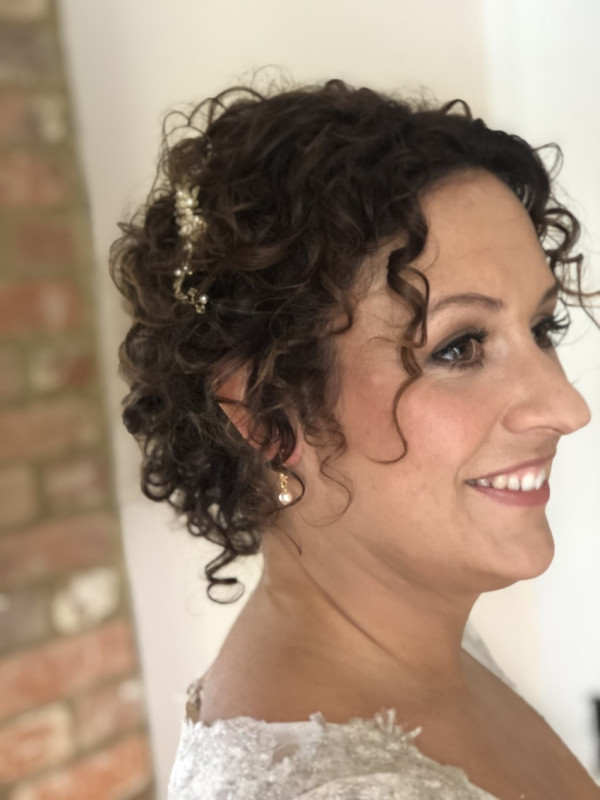 working with natural curls wedding bridal hair