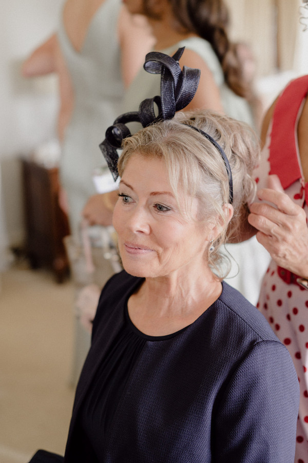 natural wedding makeup and relaxed hairstyle mother of the bride by Pam Wrigley