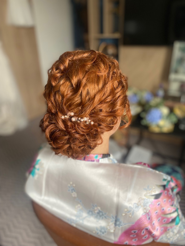 naturally curly wedding hair style and bridal makeup by Pam Wrigley
